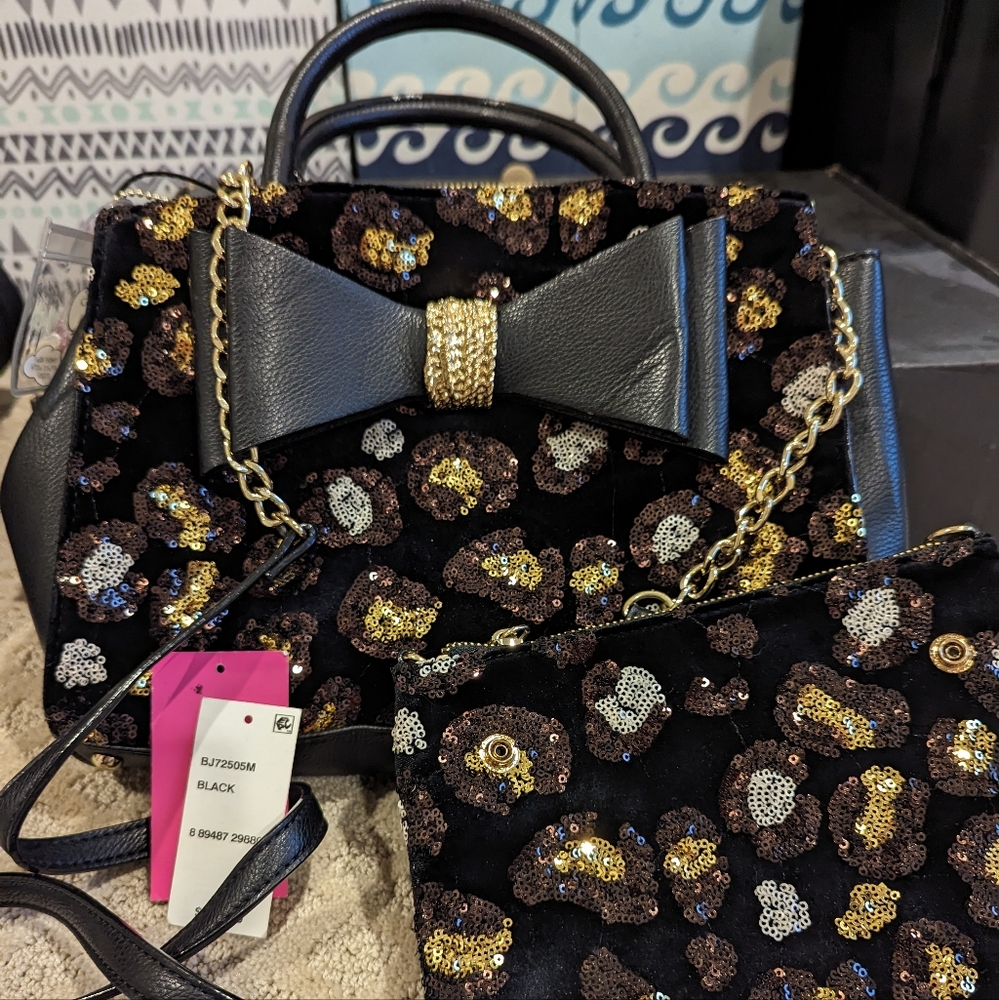 NWT Betsey Johnson Evening Prowl Satchel